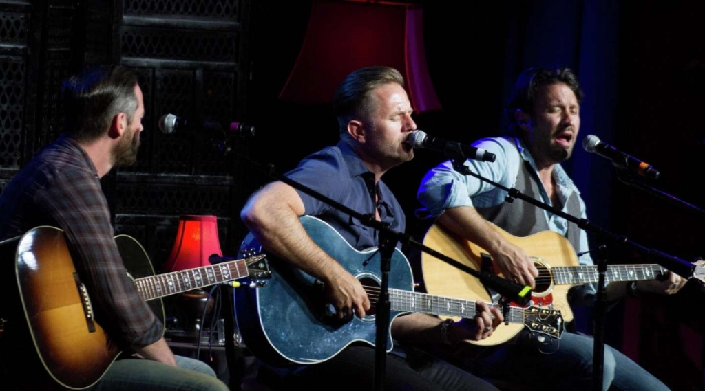 Aaron Benward hosts Nashville Unplugged every Friday night